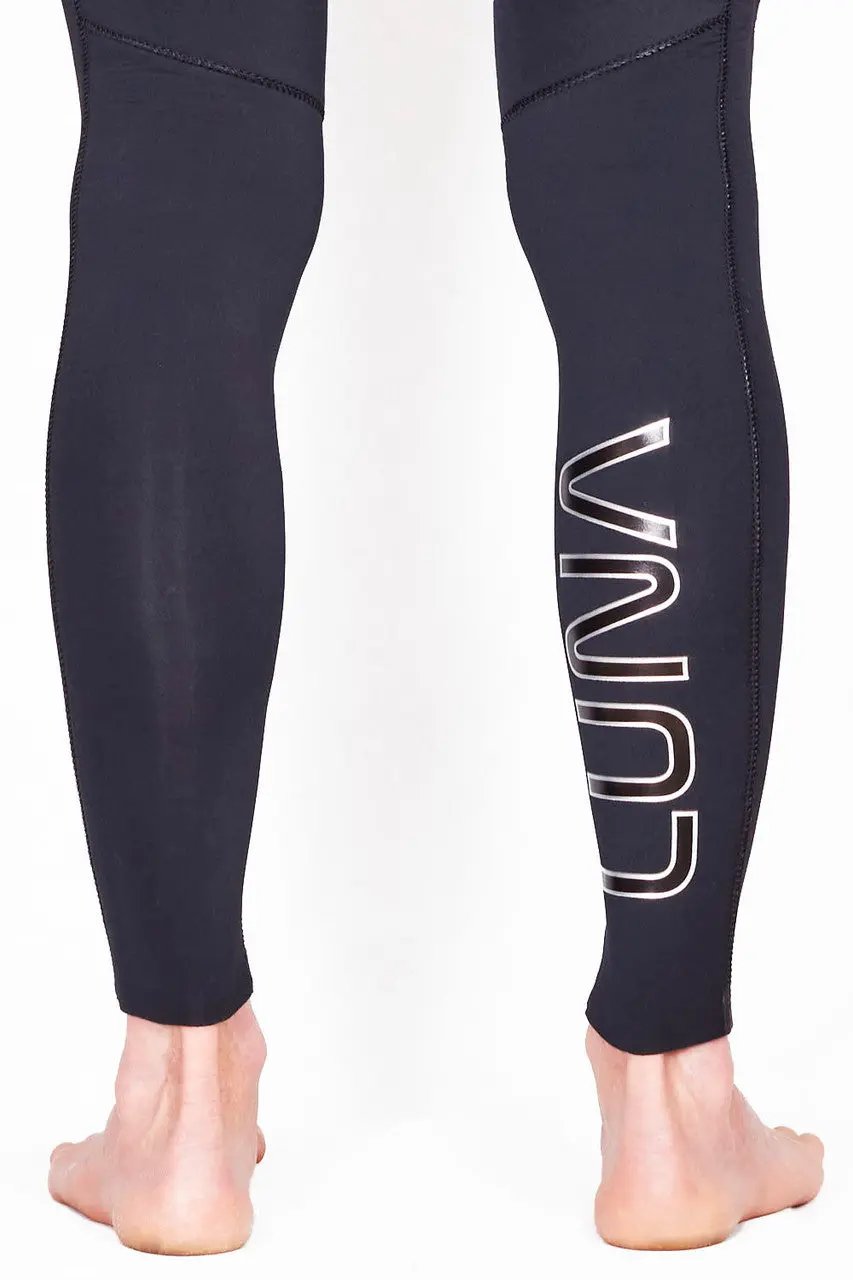 4mm mens wetsuit with metallic silver logos