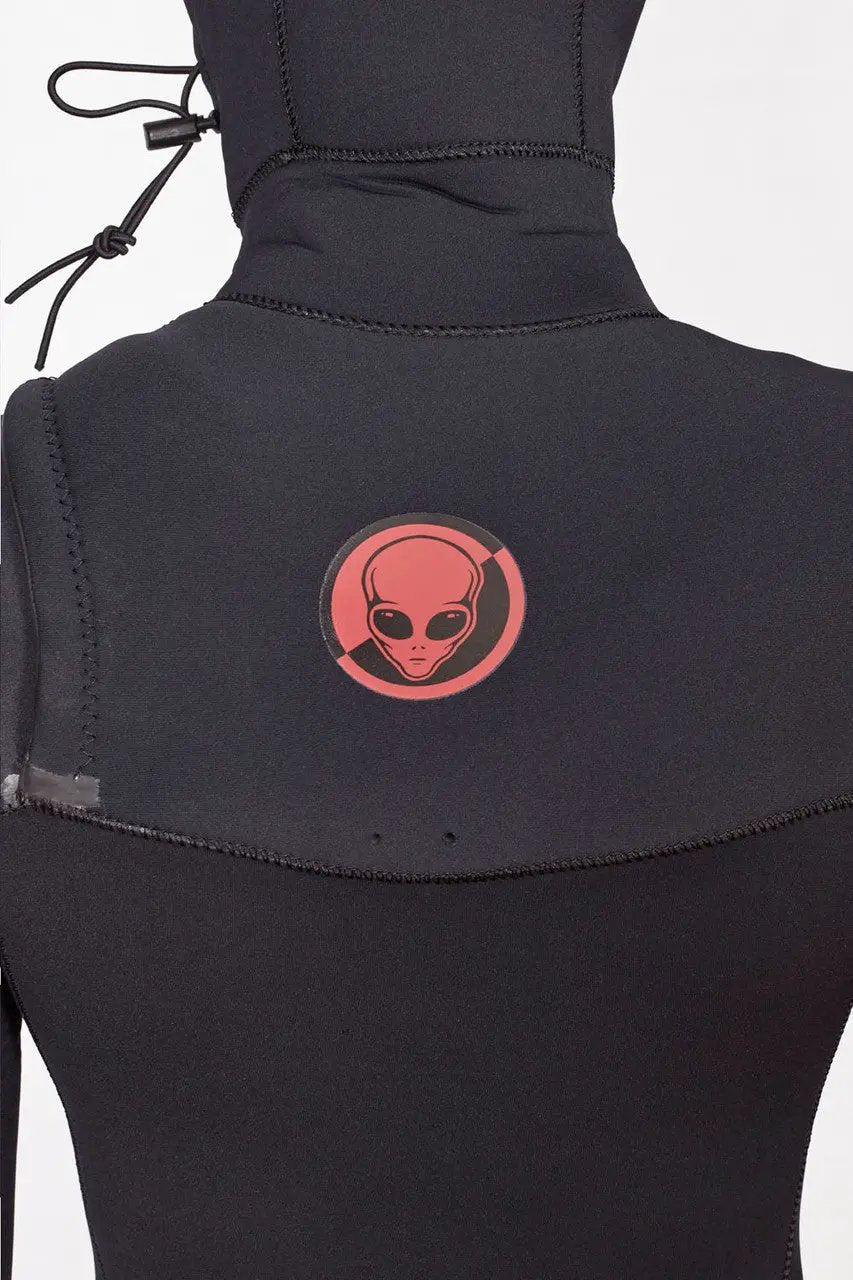 Secure back flap ladies hooded 5/4 wetsuit for surf