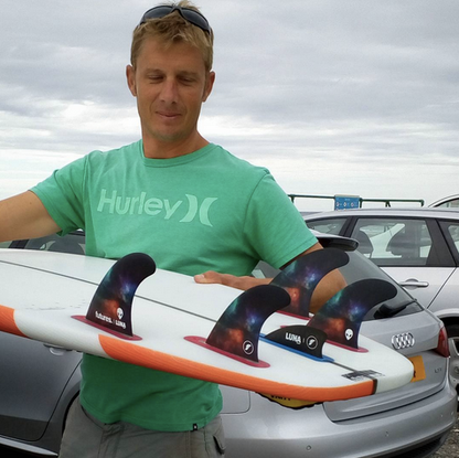 Ross Garrard with the Lunasurf 5 fin