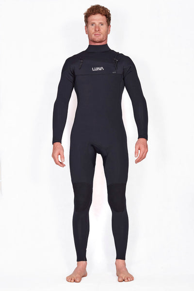 4 3 wetsuit front