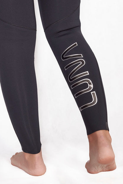 Metallic silver LUNA logo on ladies wetsuit 4/3