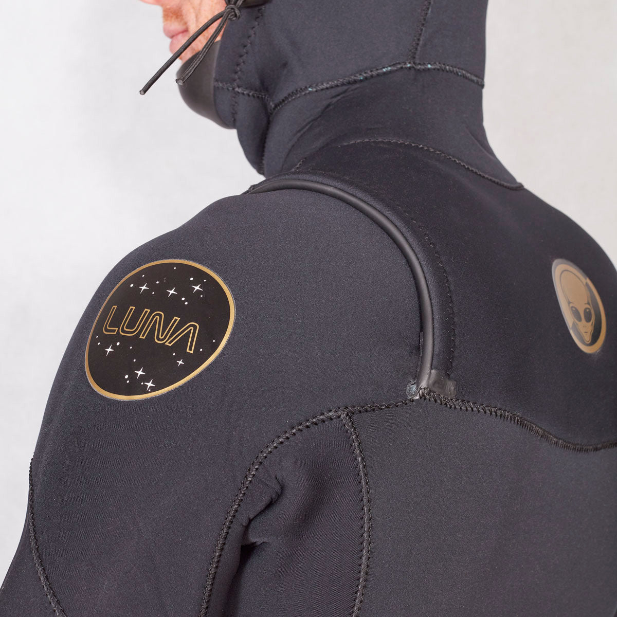 Yamamoto 5/4 wetsuit metallic gold Luna logos